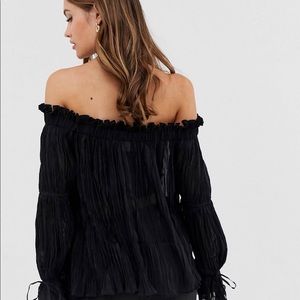 🛍 ASOS Off The Shoulder Top 🛍